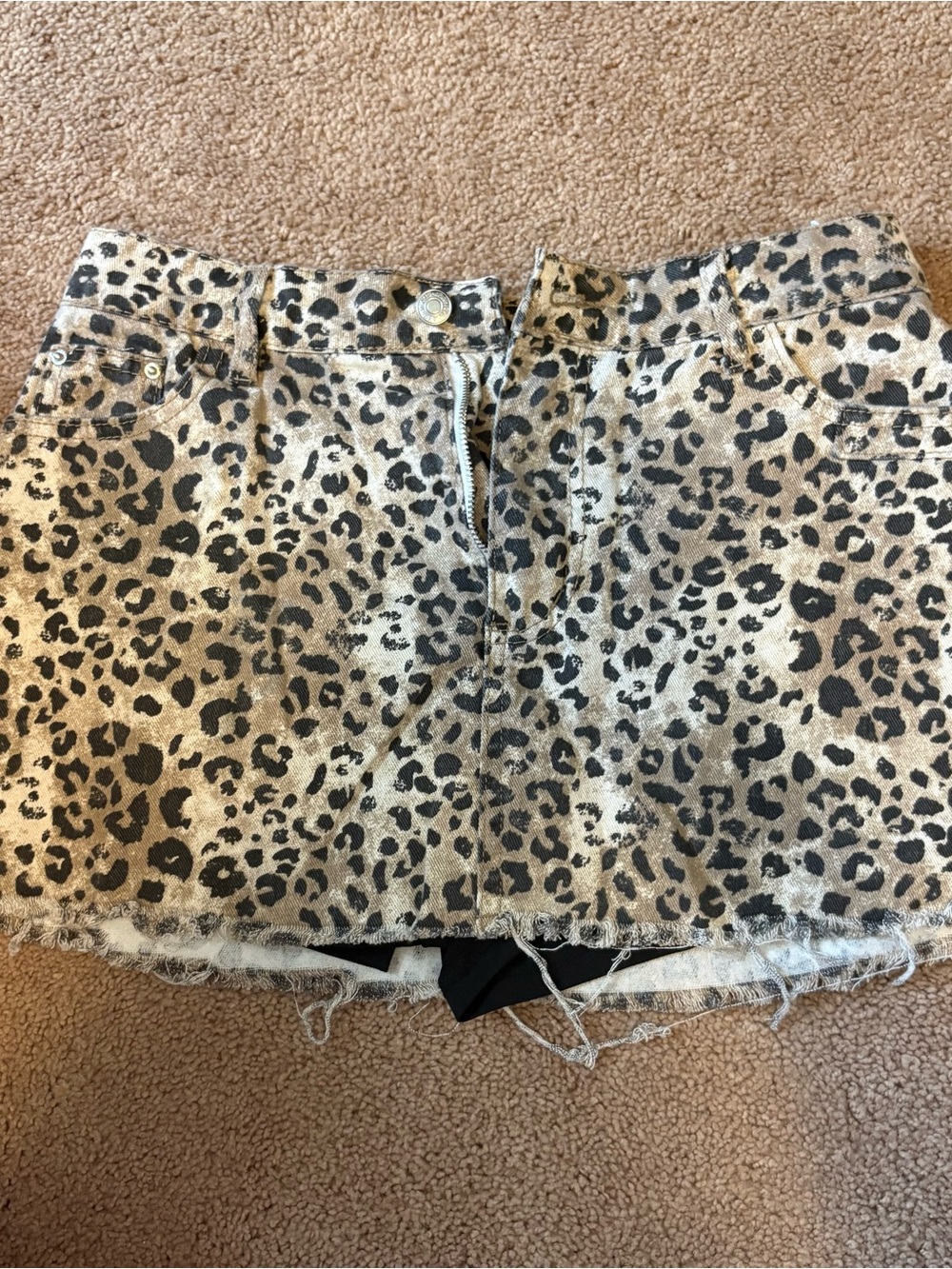 ROMWE Leopard Print Denim Skort in Beige and Black